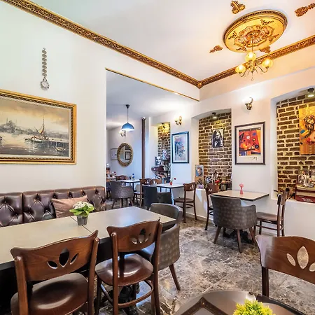 Taksim Hotel *